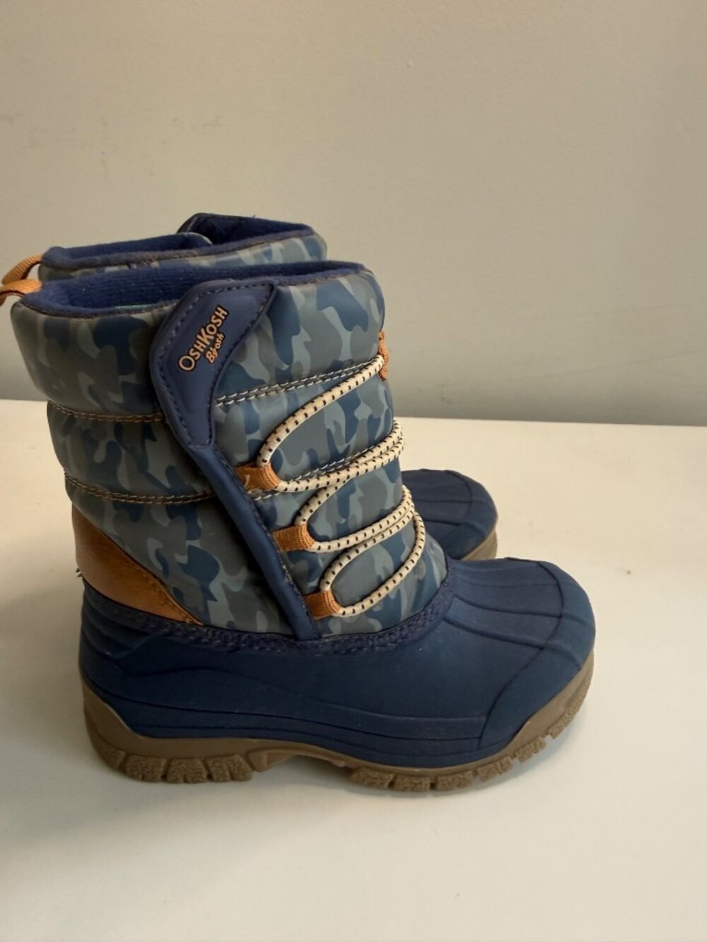 Oshkosh Bgosh Kids Camouflage Blue & Tan Winter Boots Size 10M Durable Waterproo